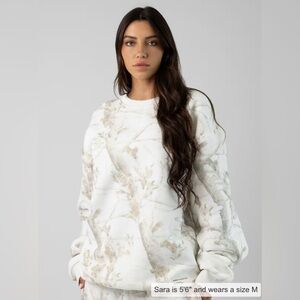 Comfrt White Oak Camo Crew Neck Sweatshirt Large